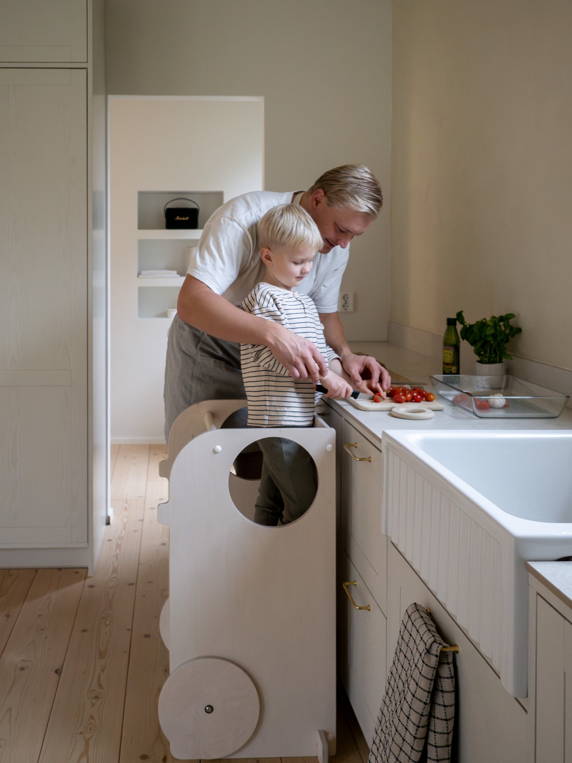 VERSO learning tower | birch