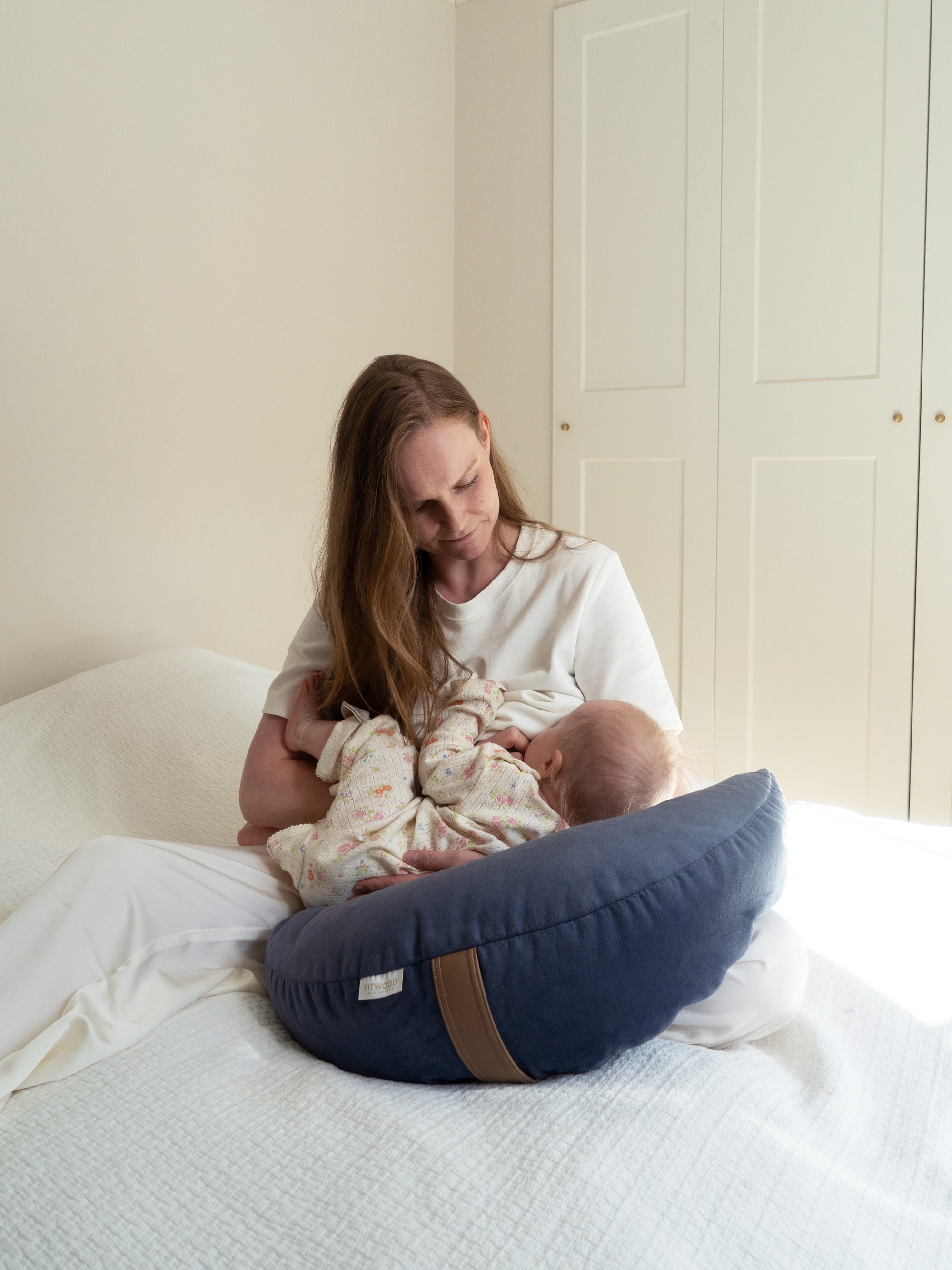 KUU feeding pillow | shadow blue
